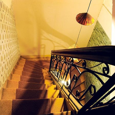 Queen Homestay Hue Bagian luar foto