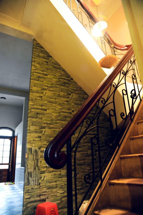 Queen Homestay Hue Bagian luar foto